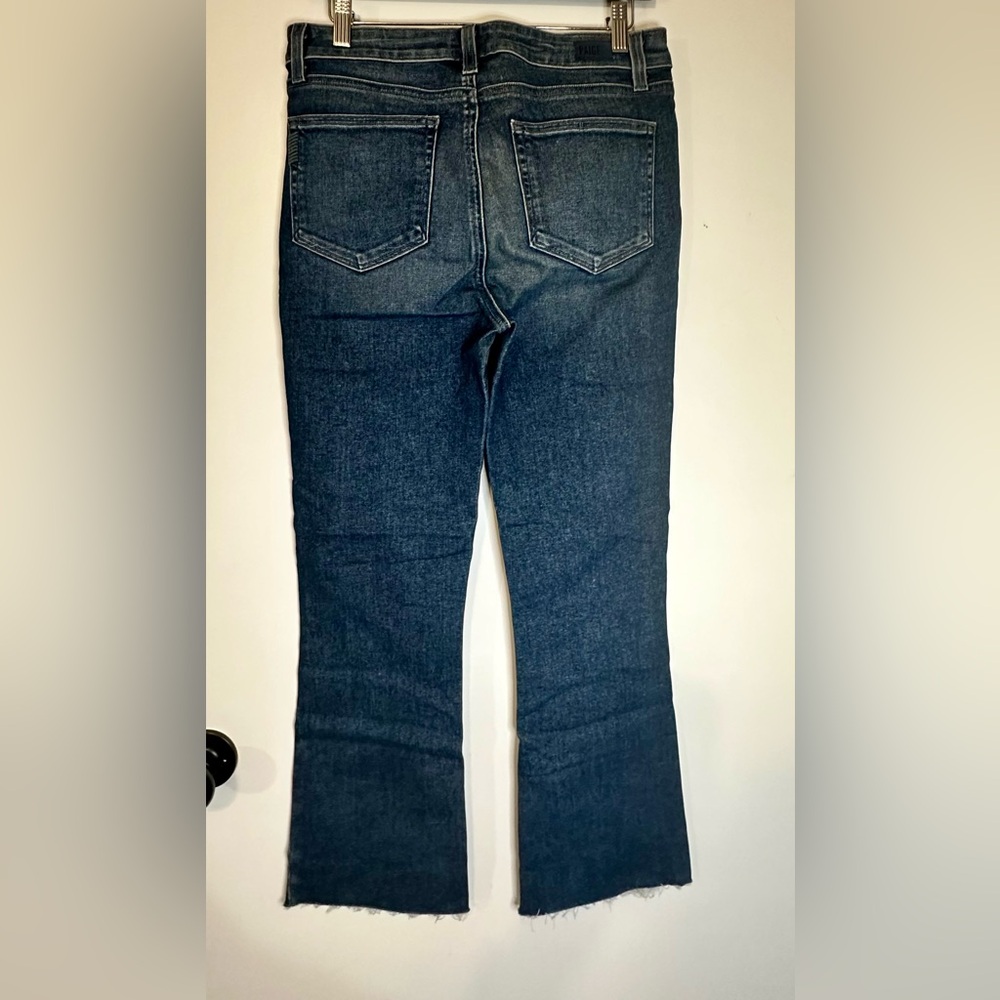 PAIGE Jeans Colette Crop Flare Blue Distressed Bottom Faded Size 30 Pre-owned‎ - Picture 3 of 15